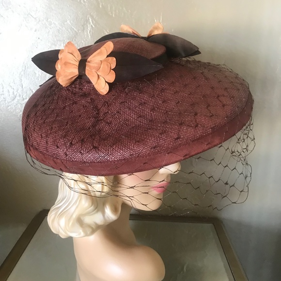STRIKING 1940S\' GARNET STRAW WIDE BRIM HAT - FEATHER BOWS & MATCHING VEIL main image 6